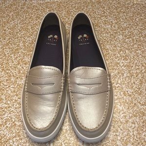 Cole Haan Nantucket loafers metallic silver beige size 7 new in box.